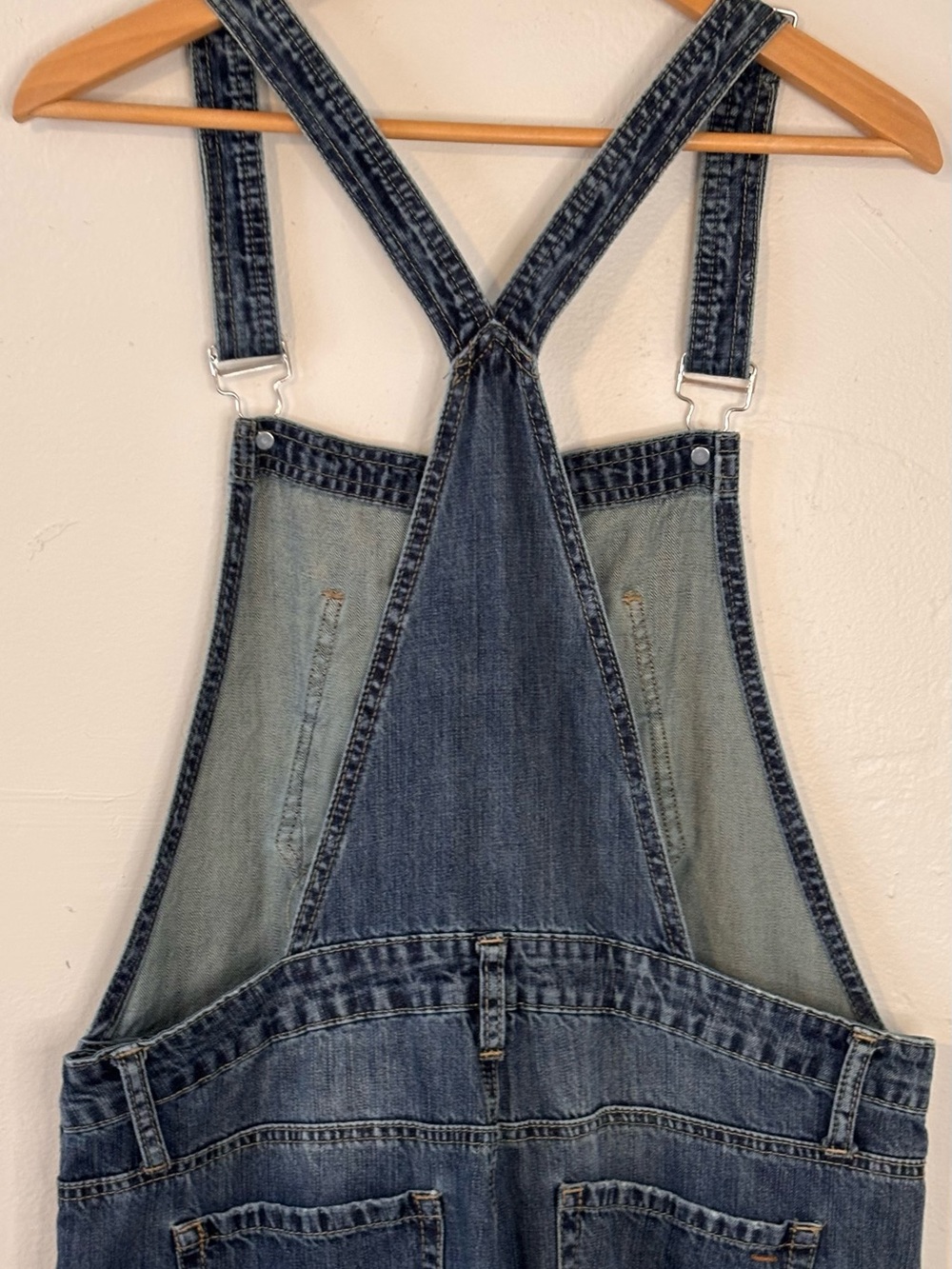 Designed by Special A in Los Angeles Distressed Denim Bib Overalls Size Large - Picture 5 of 15